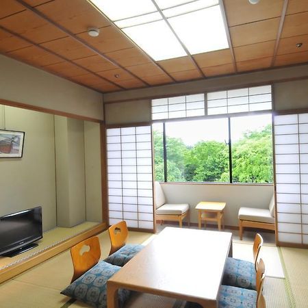Gosho Nishi Kyoto Heian Hotel מראה חיצוני תמונה