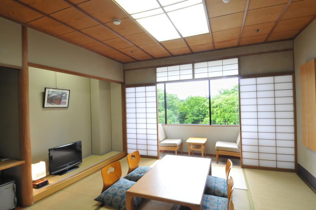 Gosho Nishi Kyoto Heian Hotel מראה חיצוני תמונה
